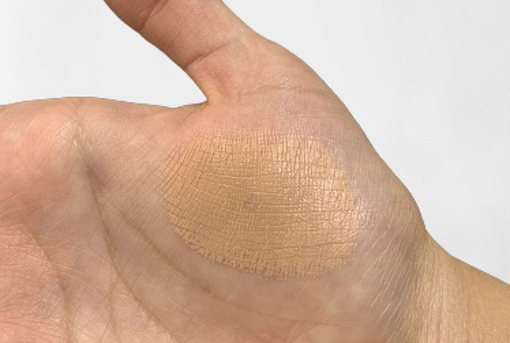 リアルカバーリキッド（ライトグロウ）/KATE/リキッドファンデーションを使ったクチコミ（2枚目）