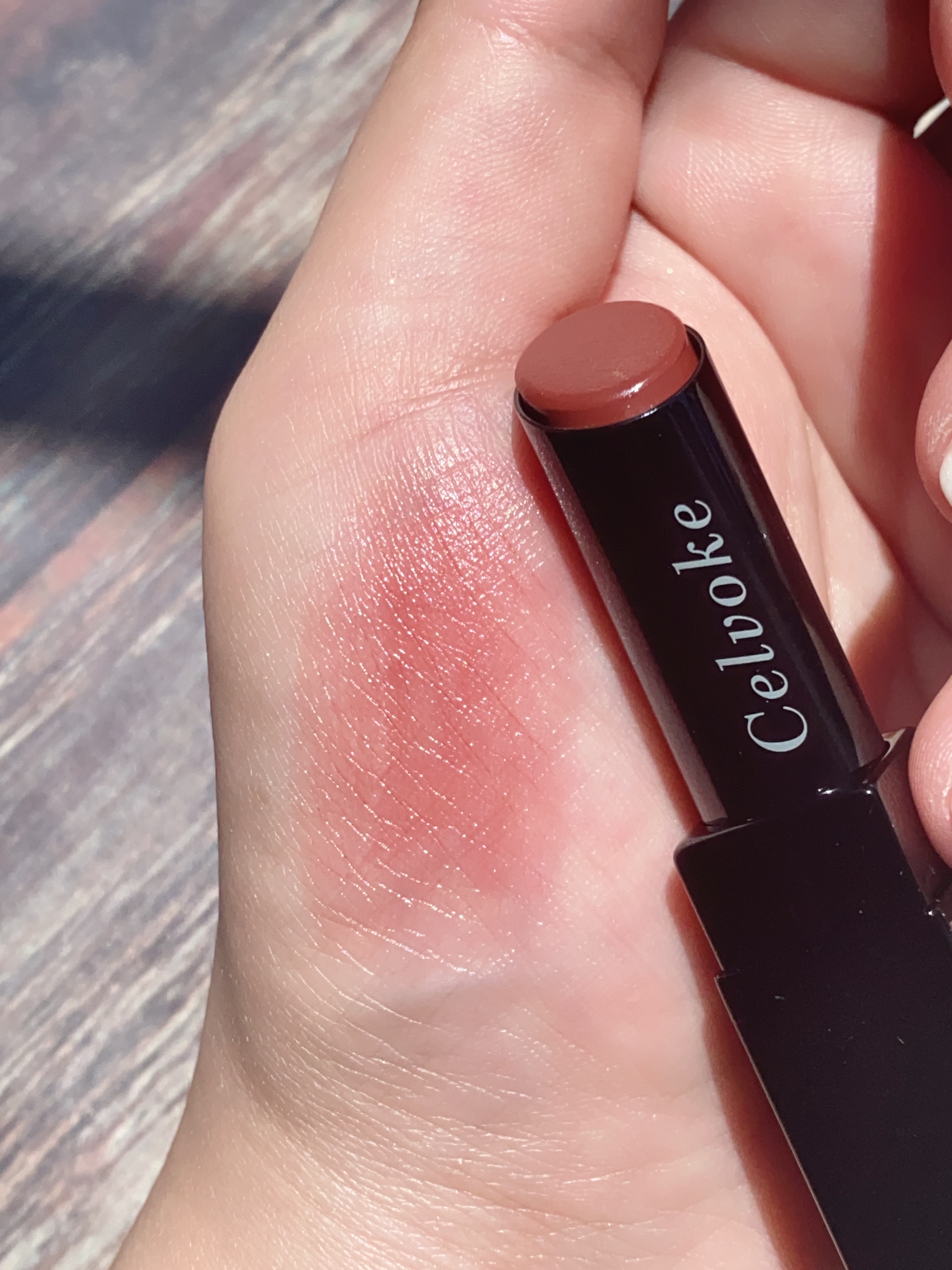 セルヴォーク アラウズ リップス 10 ノーブルレッド/Celvoke/口紅を使ったクチコミ（2枚目）