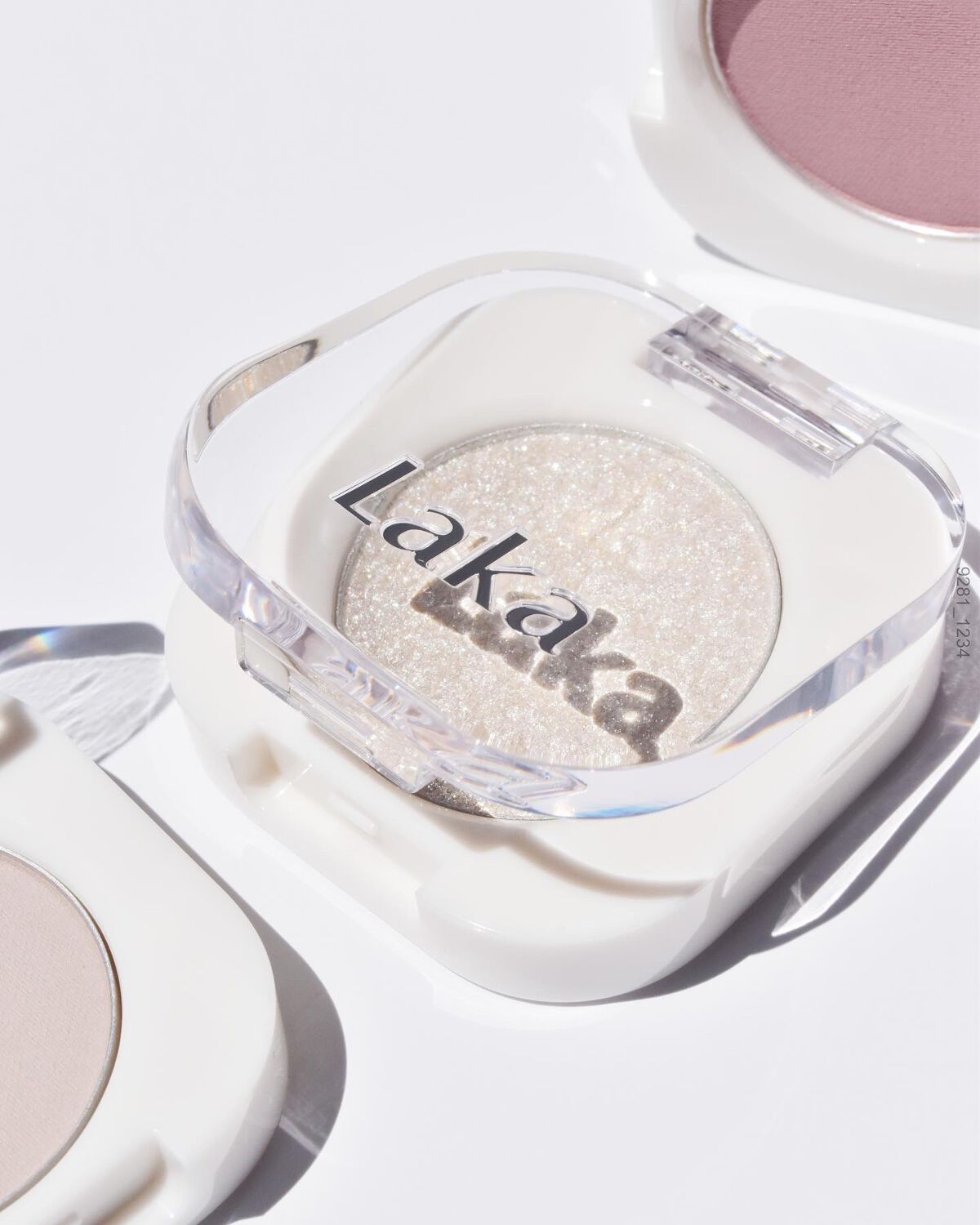 モノアイシャドウ 910 フォグ/Laka/単色アイシャドウを使ったクチコミ（1枚目）