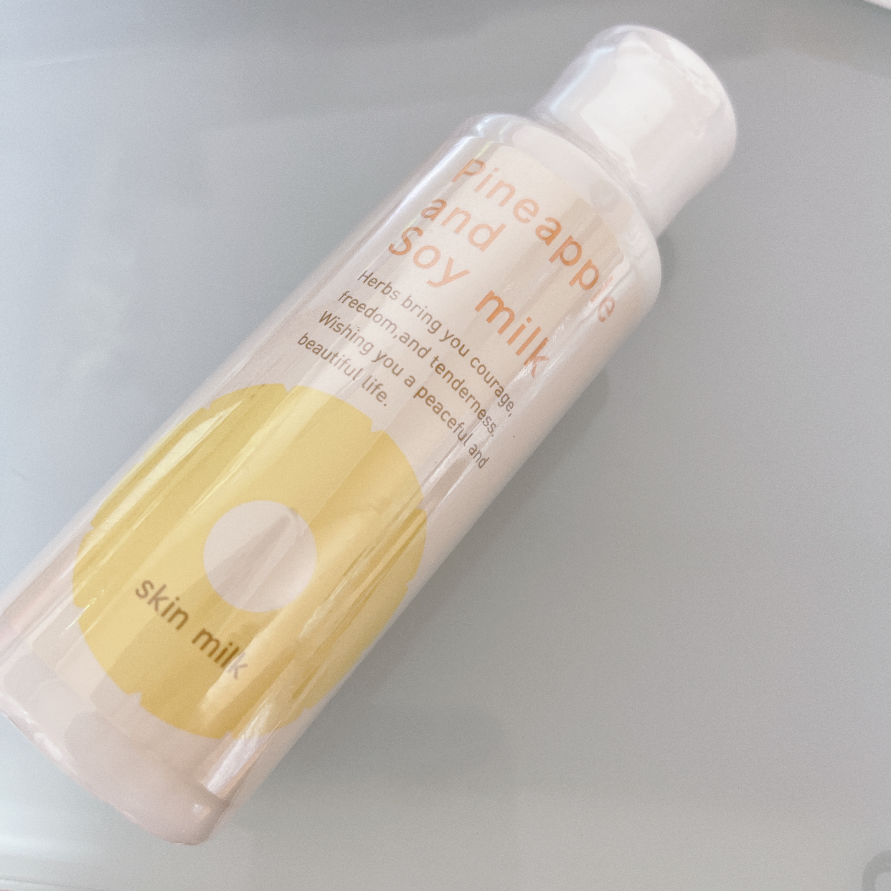 鈴木ハーブ研究所　パイナップル豆乳スキンミルク100ml Amazon.co.jp: 鈴木ハーブ研究所 パイナップル豆乳スキンミルク 100mL