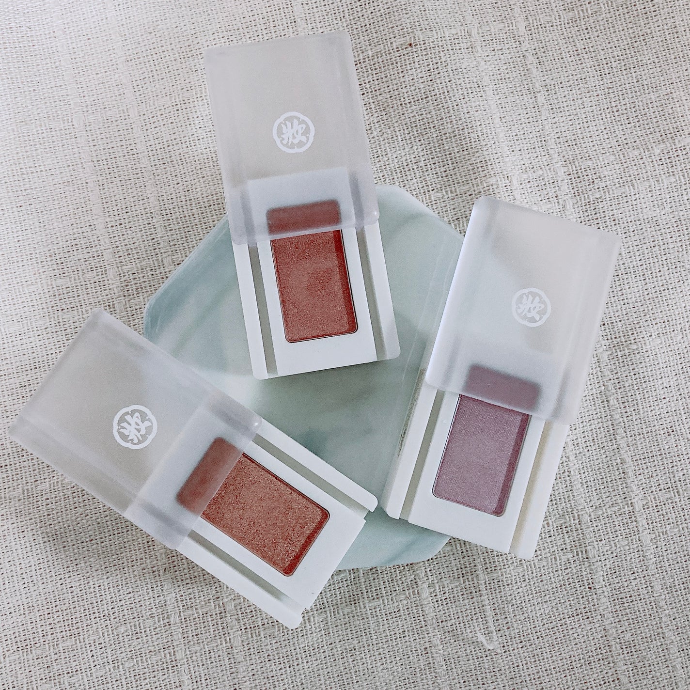 麻雀アイシャドウ/和粧/単色アイシャドウを使ったクチコミ(2枚目)