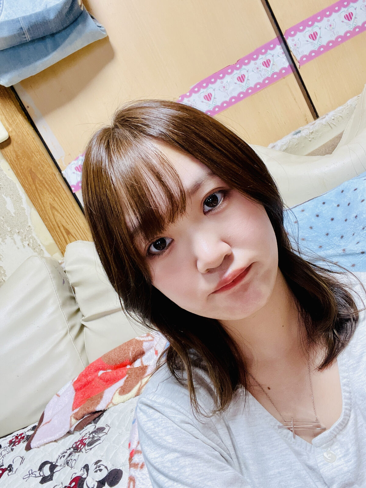 久しぶりの投稿！
久しぶりに髪明るくして、ウルフカットにした！
セットしてるからウルフって伝わりづらいのが辛い😢

#髪の毛セット #ウルフカット 