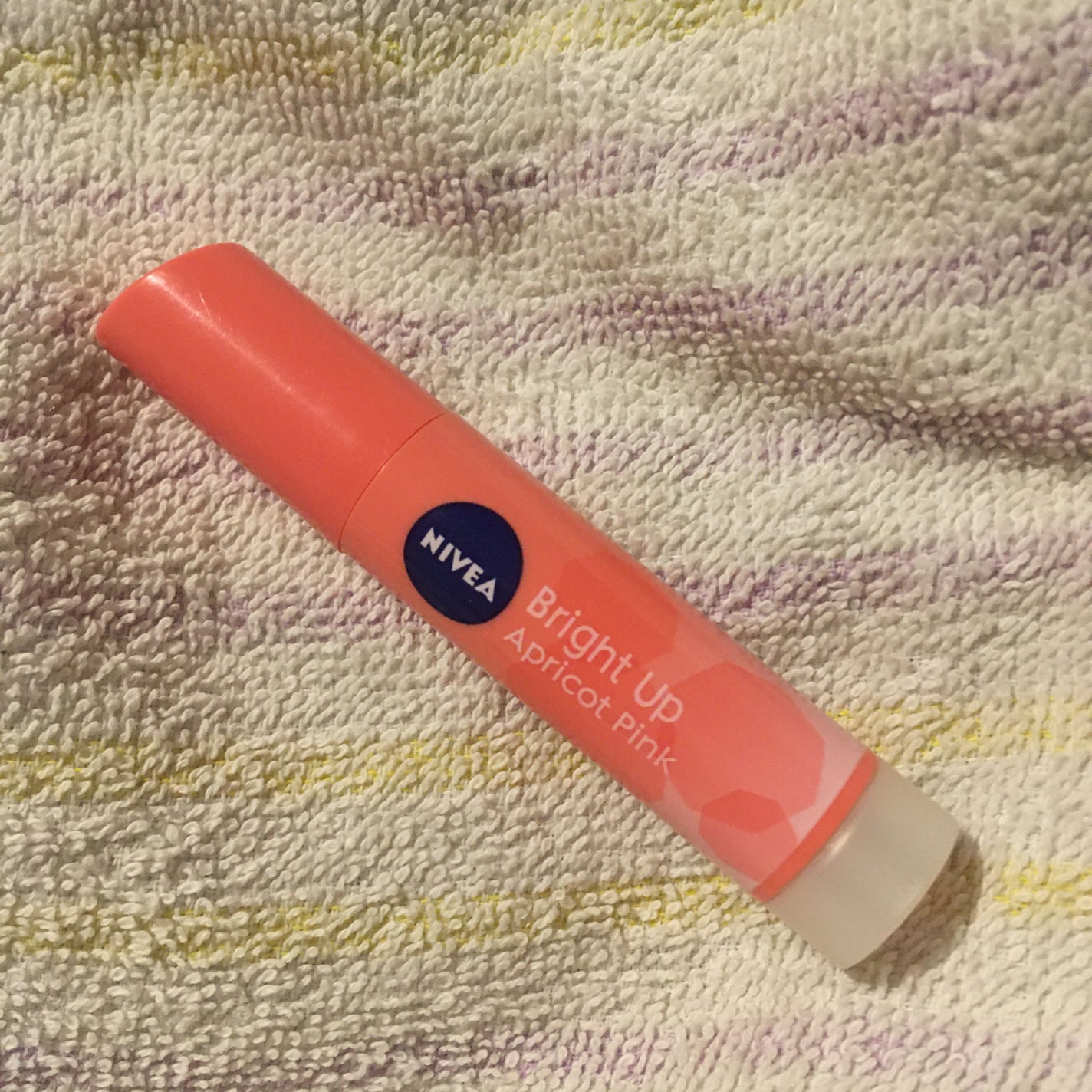 モイストピュアカラーリップ/ニベア/リップクリームを使ったクチコミ(1枚目)