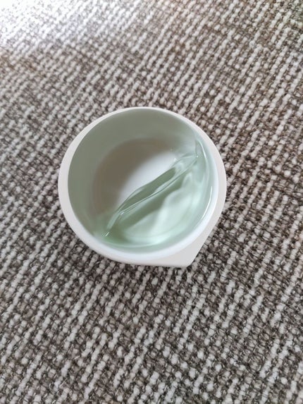 innisfree カプセルレシピパック N BBのクチコミ「ココアです(´- `*)
最近肌の治安が悪いので化粧水の後に
新しいスキンケアを取り入れてみま.....」(2枚目)