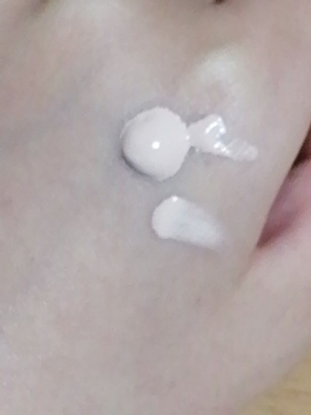 リアルカバーリキッド(ライトグロウ)/KATE/リキッドファンデーションを使ったクチコミ(2枚目)