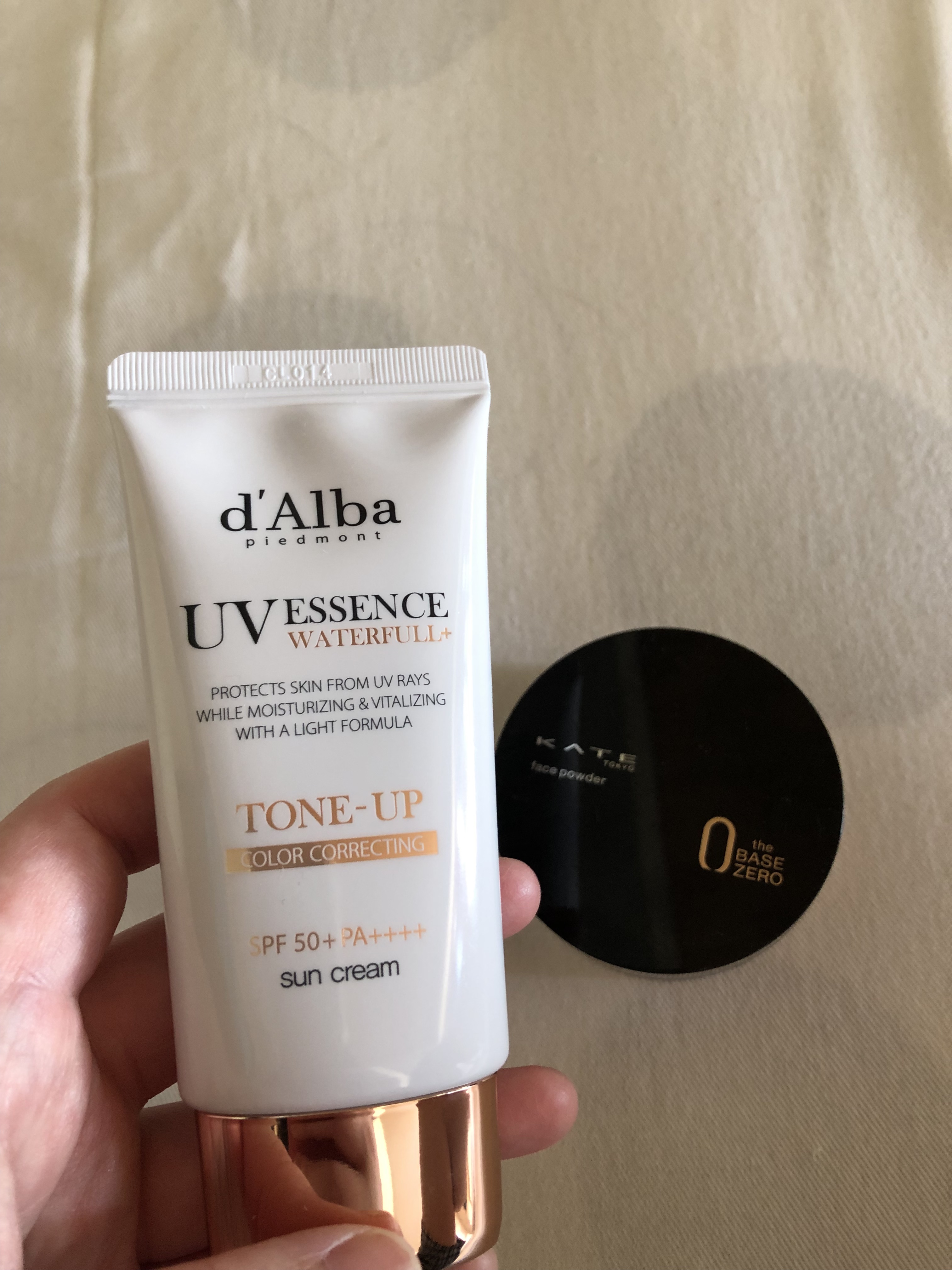 ケイト フェイスパウダーZ(オイルブロック)/KATE/ルースパウダーを使ったクチコミ（1枚目）