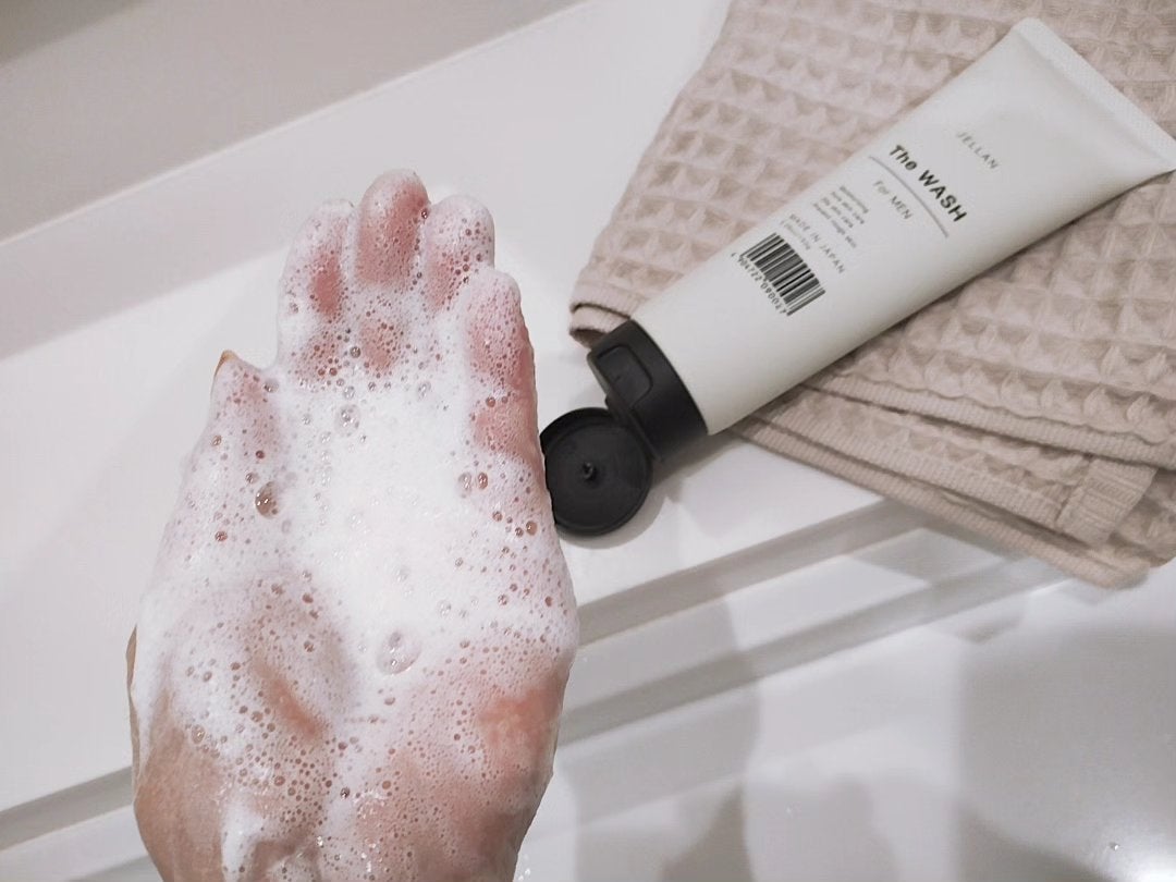 mcgroupakiko on LIPS 「ゴルフや釣りで年中日焼けの夫も洗顔は水だけとはいかなくなり、な..」(5枚目)