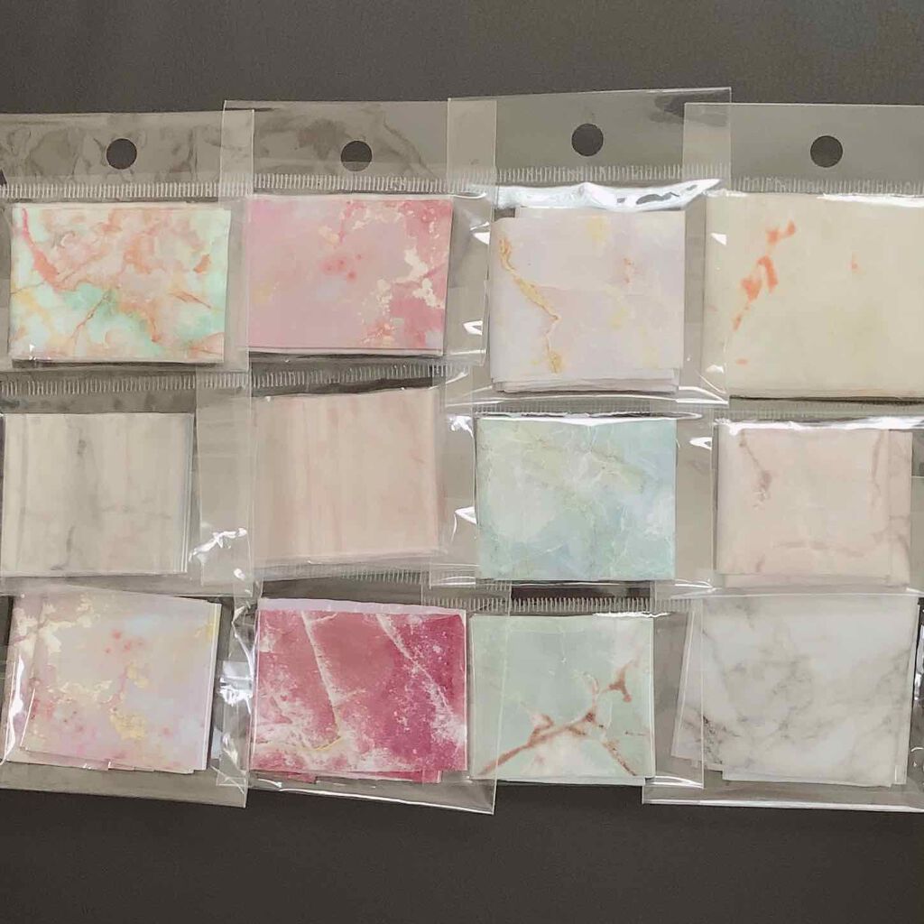 mizuki꙳ネイリスト on LIPS 「大理石調ホイルを使ったネイルアートの紹介です🥰✨ずっとこのアー..」(3枚目)