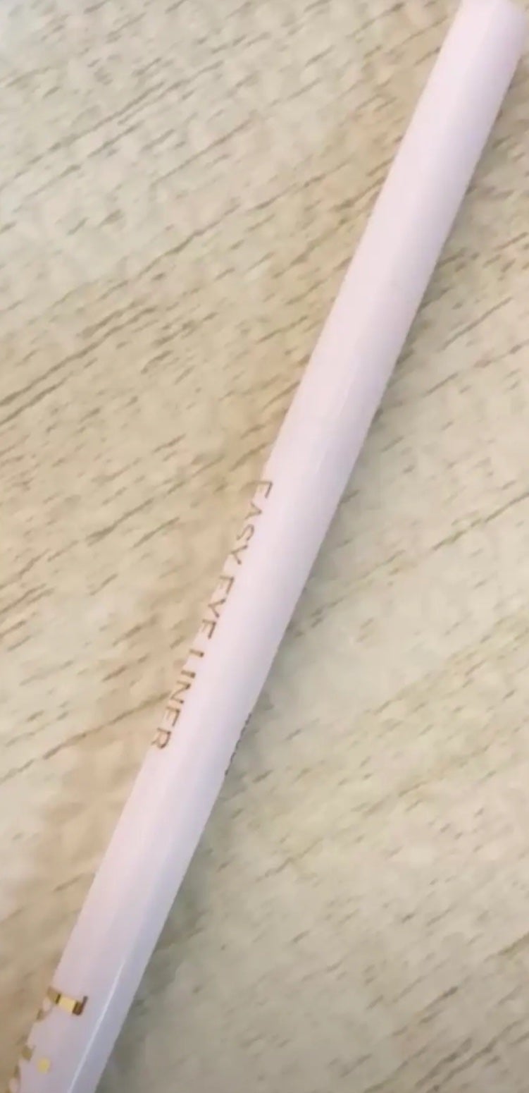 イージーeyeライナーR/b idol/ペンシルアイライナーを使ったクチコミ(1枚目)