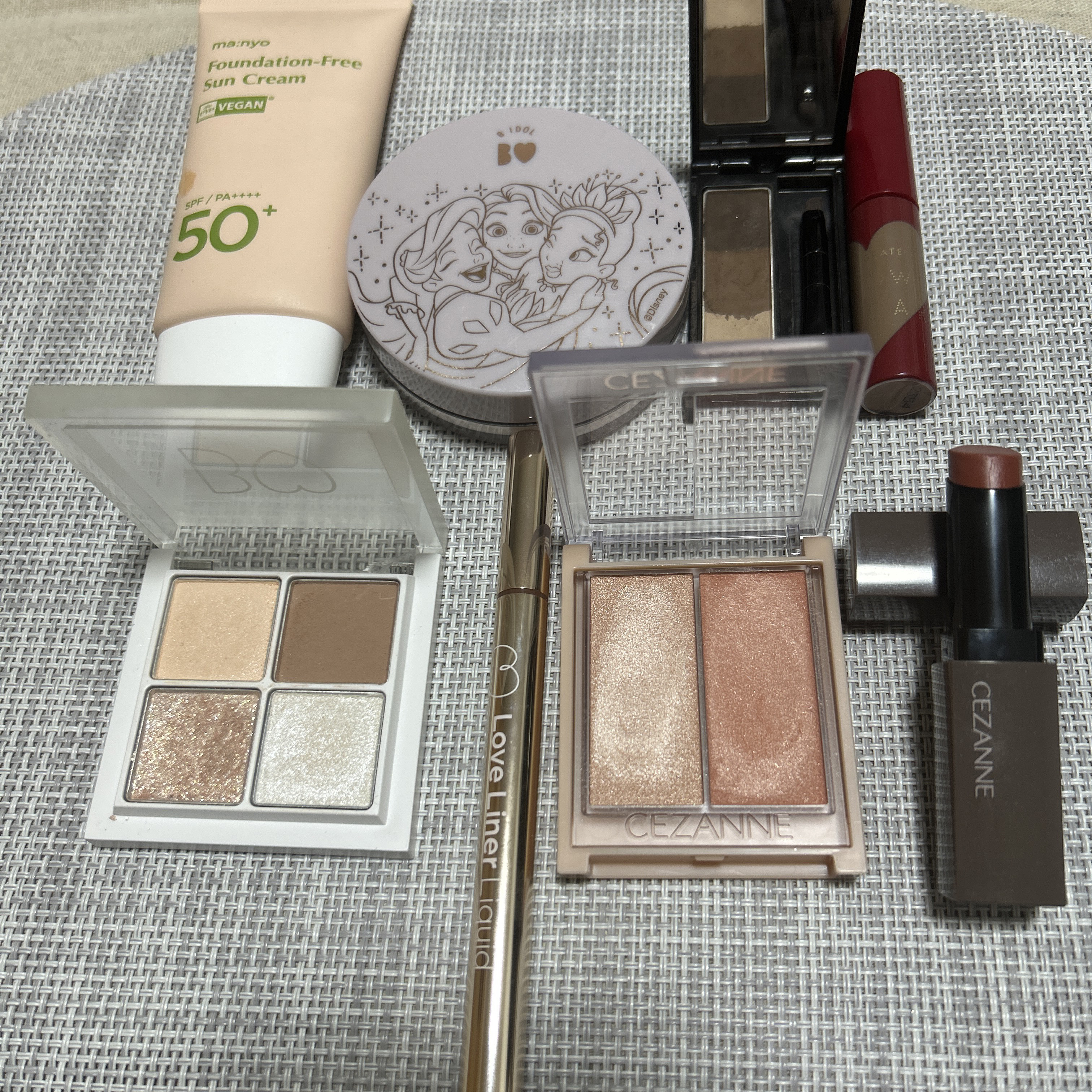 ケイト デザイニングアイブロウ3D/KATE/パウダーアイブロウを使ったクチコミ（2枚目）