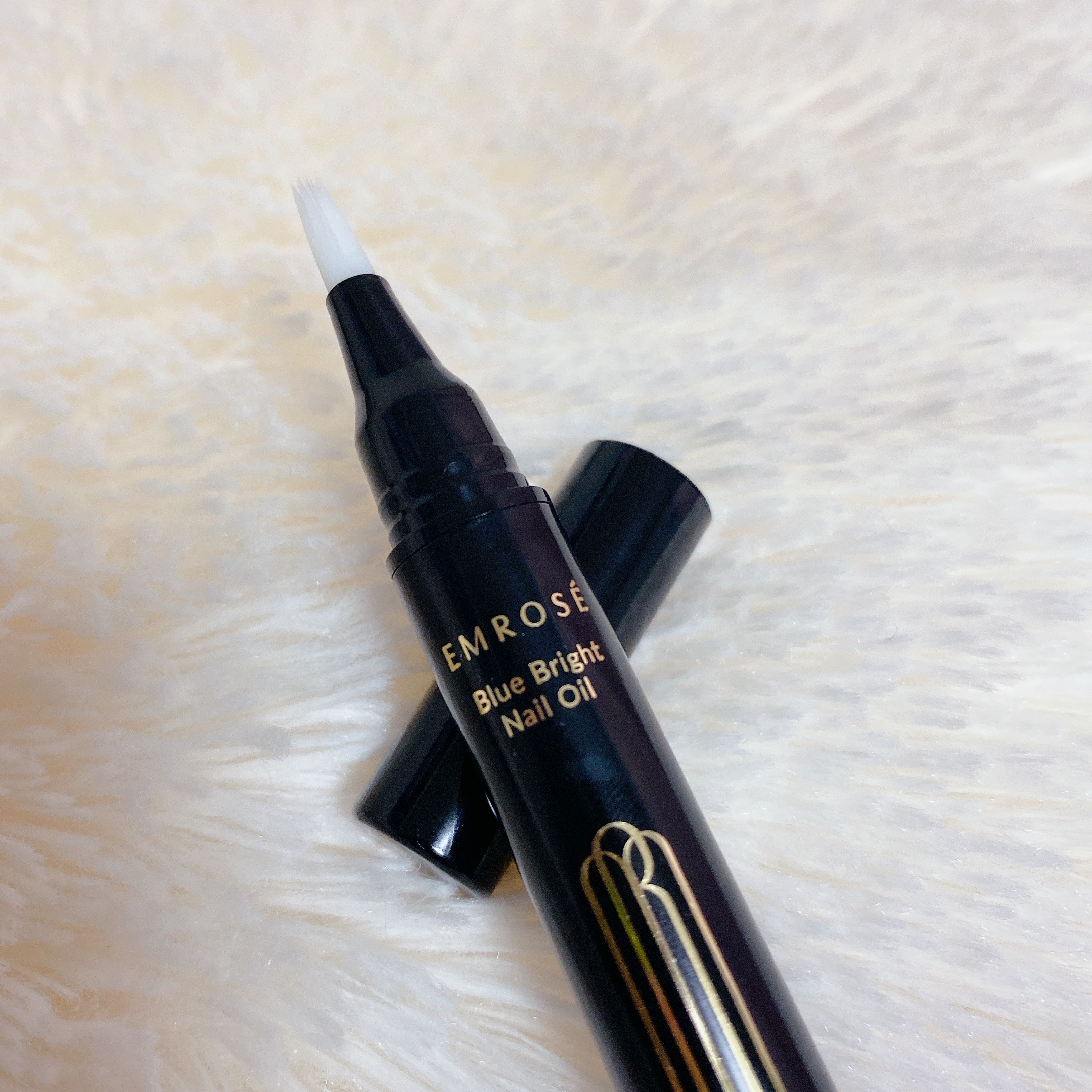 ブルーブライトネイルオイル/EMROSÉ/ネイルオイル・トリートメントを使ったクチコミ（2枚目）