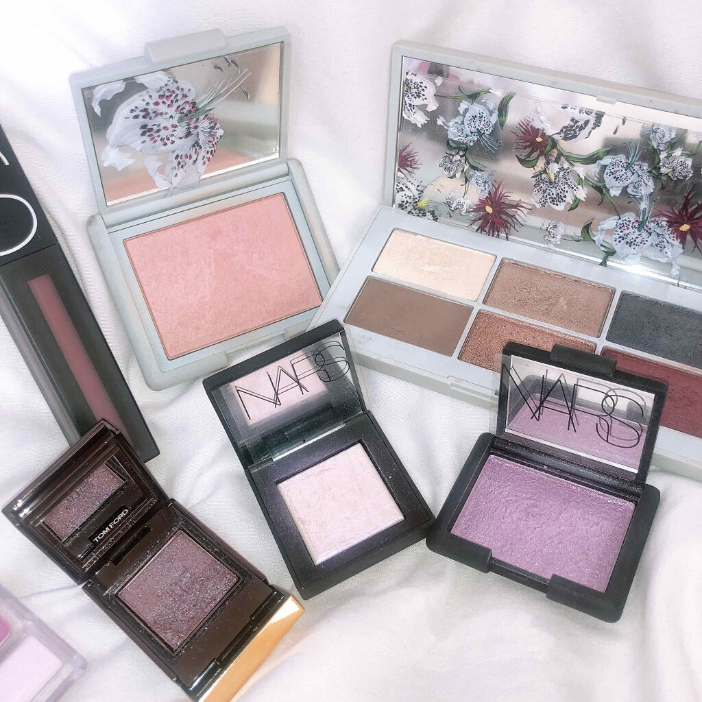 プライベート シャドウ 01 カメラ オブスキュラ (パイエット)/TOM FORD BEAUTY/単色アイシャドウを使ったクチコミ（2枚目）