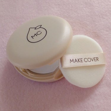 『MAKE COVER OIL RESET』(メイクカバー オイルリセット)
使用感をご紹介させていただきます。

こちらはあぶらとりパウダー、仕上げパウダー、
化粧直しパウダー、ハイライトの4