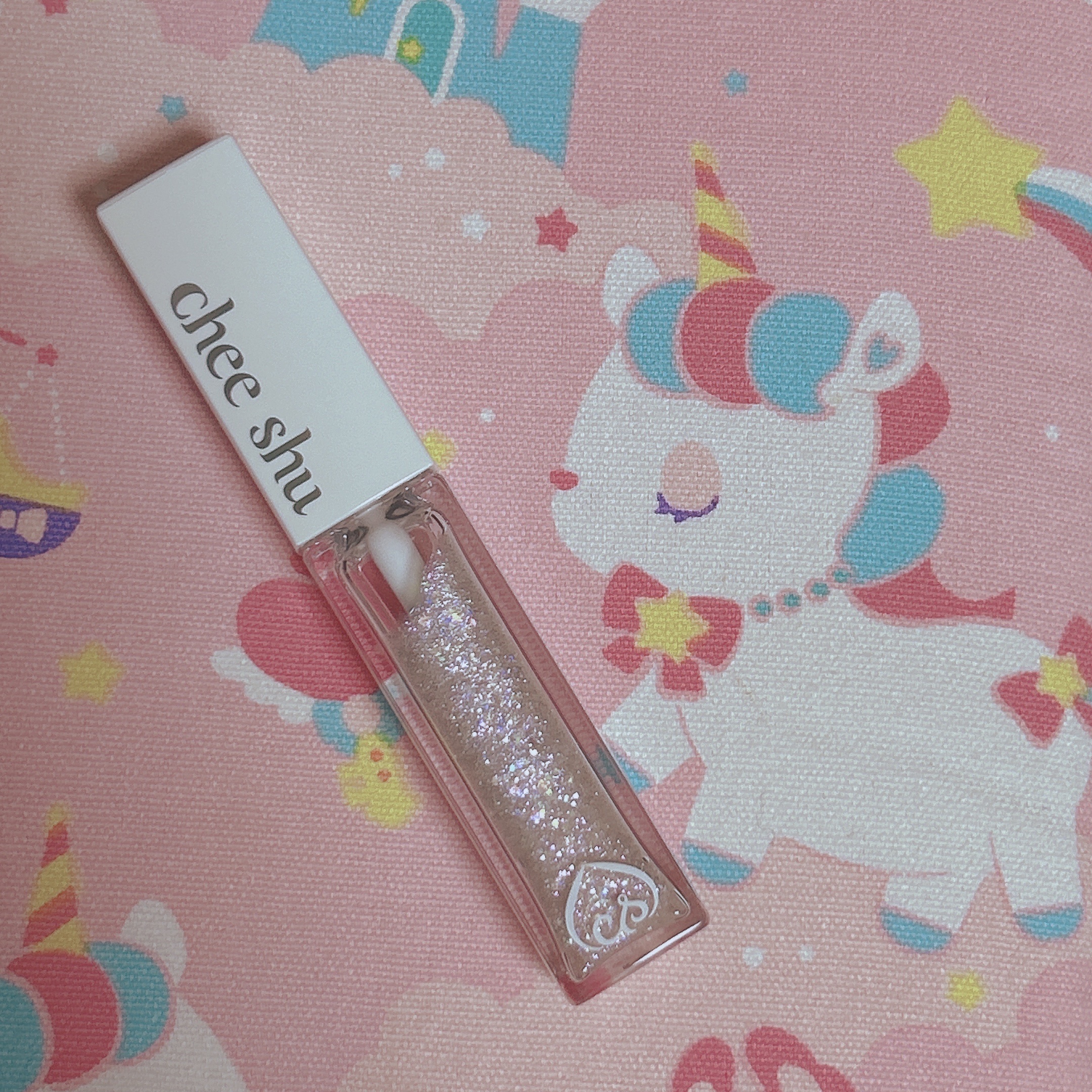 アイドルプリズムグリッター 03 恋する瞬き(ピンク)/chee shu/グリッターを使ったクチコミ（1枚目）