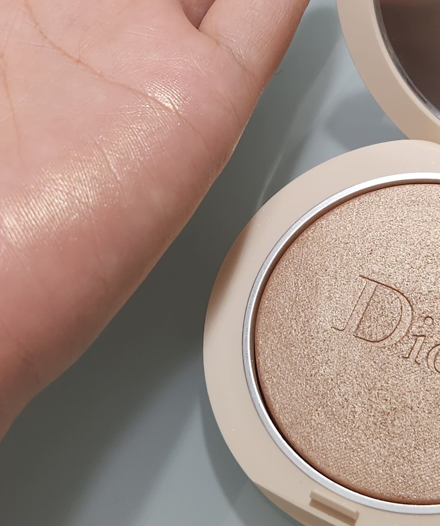 ディオールスキン フォーエヴァー クチュール ルミナイザー/Dior/プレストパウダーを使ったクチコミ(4枚目)