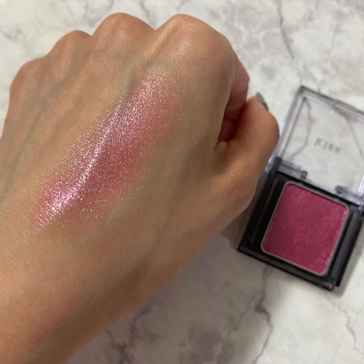 シアー グリッターアイズ/KiSS/単色アイシャドウを使ったクチコミ(5枚目)