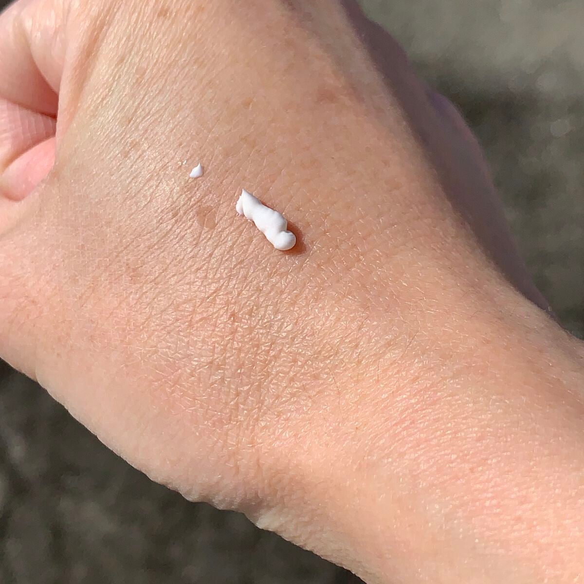 ぽち on LIPS 「抗酸化ケアと紫外線カットを同時に実現!┈┈┈┈┈┈┈┈┈┈┈C..」(3枚目)