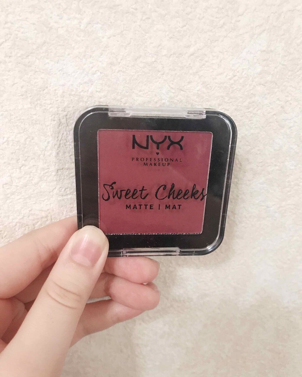 スウィートチークス クリーミー  パウダー ブラッシュ イン グロウ/NYX Professional Makeup/パウダーチークを使ったクチコミ（1枚目）