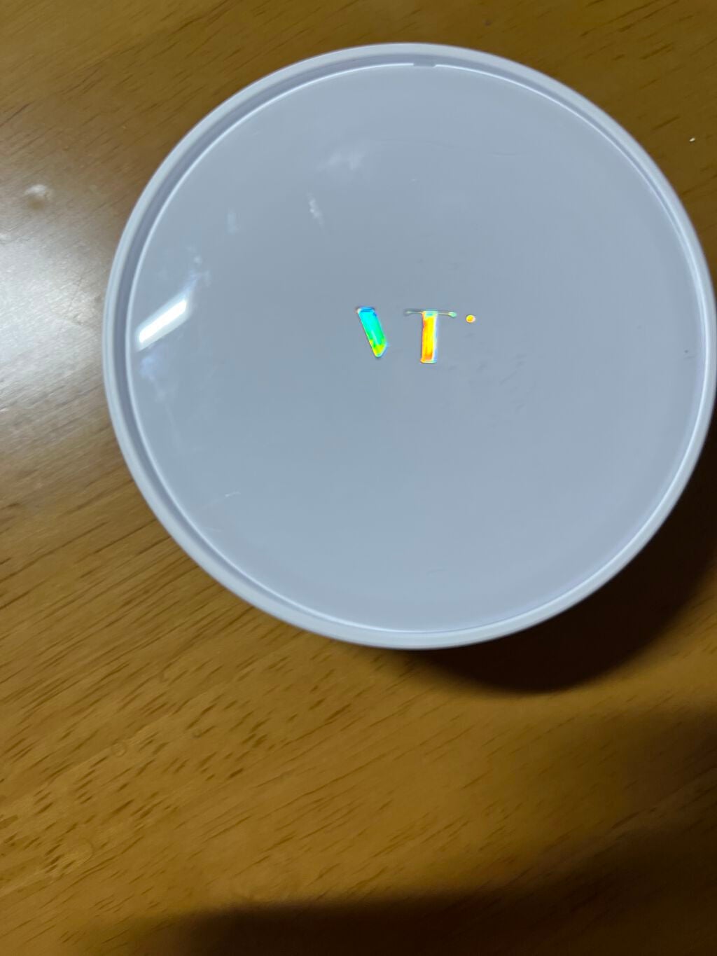 lips使い始めたばかりのgirl on LIPS 「VTコスメティクスのクッションファンデーション私には色も濃く、..」(4枚目)