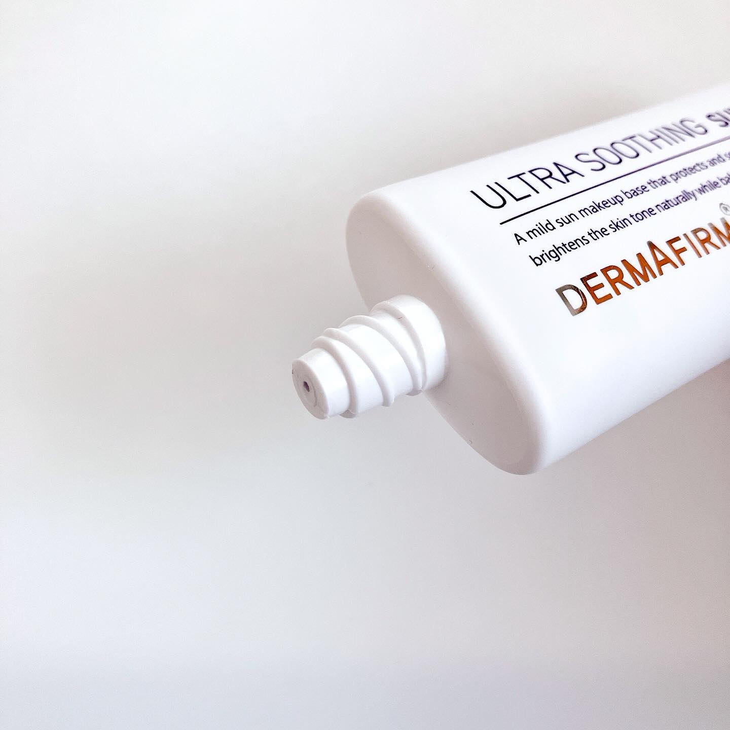 [R4] ウルトラスージングサンメイクアップベース/ダーマファーム/日焼け止めクリームを使ったクチコミ（3枚目）