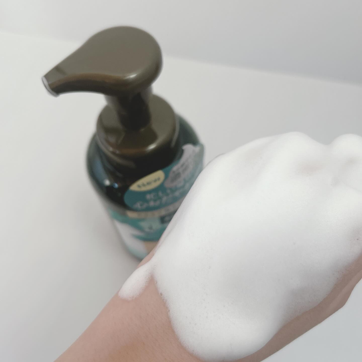 クナイプ 泡ボディウォッシュ ピースフルモーメント アクアハーバルの香り ボトル 450g/クナイプ/ボディソープを使ったクチコミ（3枚目）