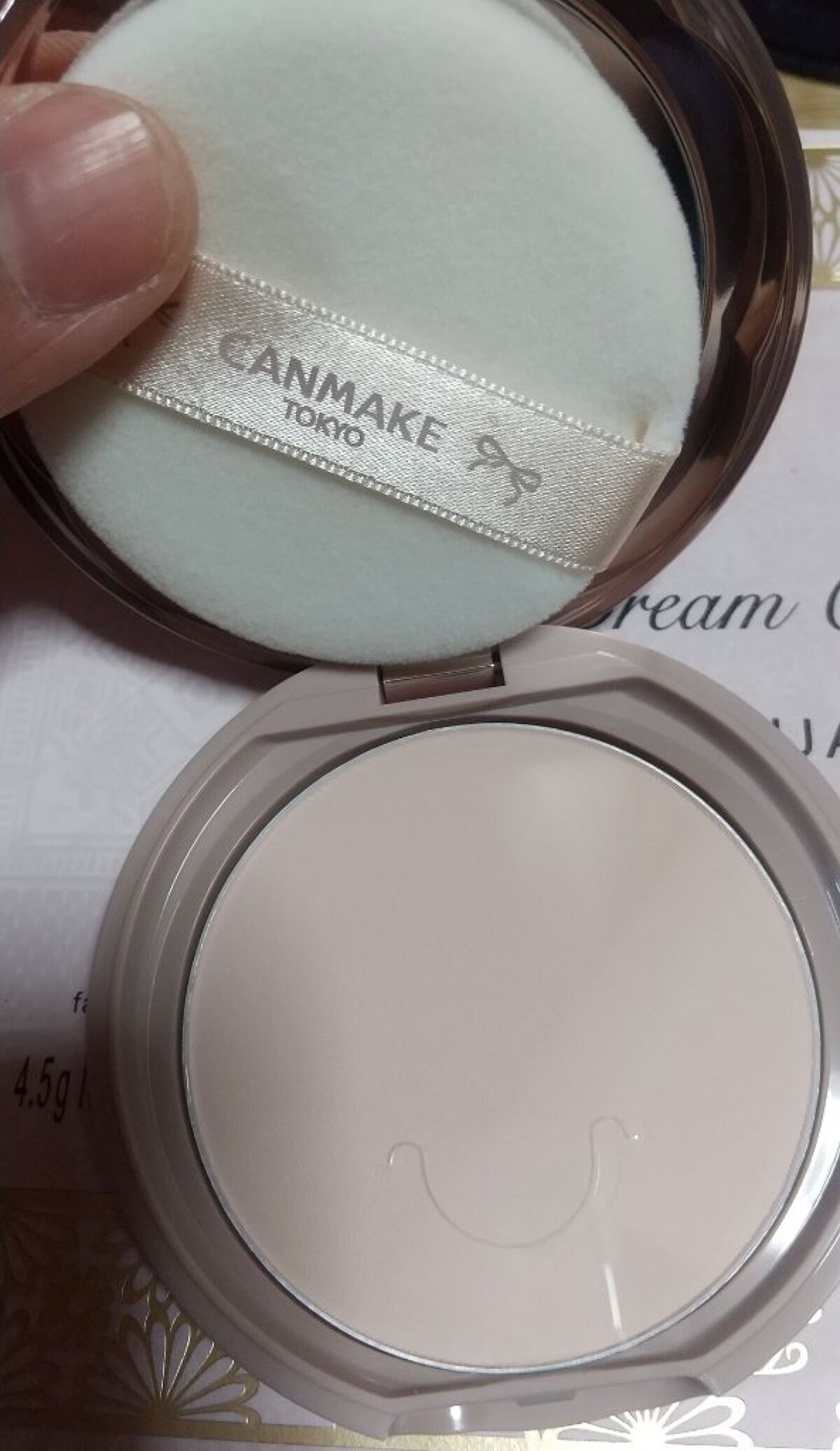 マシュマロフィニッシュパウダー MB マットベージュオークル（新パッケージ）/キャンメイク/プレストパウダーを使ったクチコミ（3枚目）