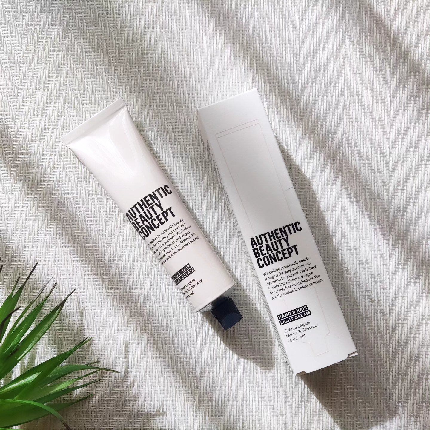 ハンド＆ヘア ライトセラム/AUTHENTIC BEAUTY CONCEPT/ハンドクリームを使ったクチコミ（1枚目）