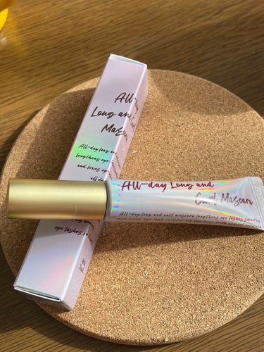 【使った商品】
Milk Touch All Day Long and Curl Mascara

【良いところ】
ダマにならない
乾きが早い
液がたくさんつかない
程よいブラウン感

【イマイチなとこ