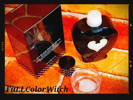 ANNA SUI スイ ブラック メイクアップ ウォーターのクチコミ「👑ANNA SUI スイ ブラック メイクアップ ウォーター👑
❤️1本でスキンケア&化.....」(3枚目)