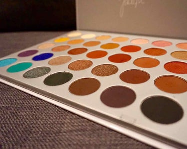 JACLYN HILL Eyeshadow Palette/Morphe/パウダーアイシャドウを使ったクチコミ（3枚目）