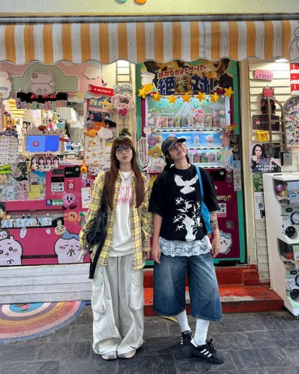 ひとみ on LIPS 「友達と会うのが楽しみです#コーデ#韓国コーデ#韓国ファッション..」(3枚目)