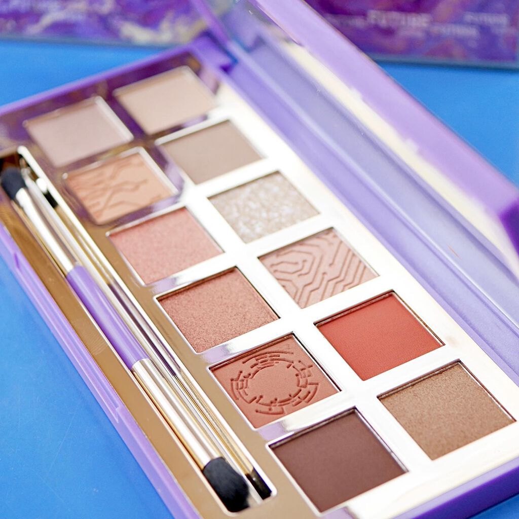 Hexze PRO流れ星釉薬12色アイシャドウ/HEXZE(ヘックスゼ)/アイシャドウパレットを使ったクチコミ(1枚目)