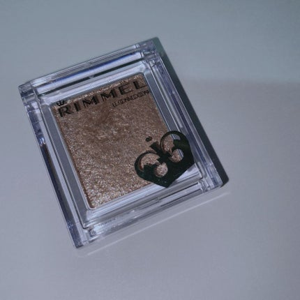 プリズム パウダーアイカラー/リンメル ロンドン/単色アイシャドウを使ったクチコミ(1枚目)