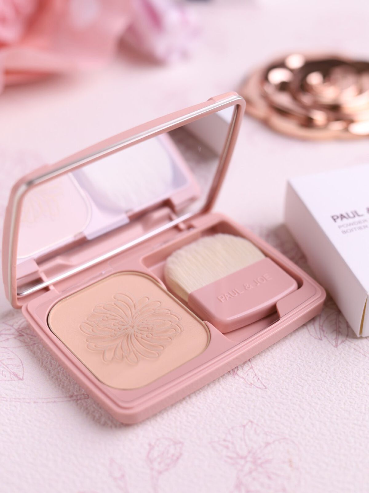 ヴェール ファンデーション/PAUL & JOE BEAUTE/パウダーファンデーションを使ったクチコミ(3枚目)