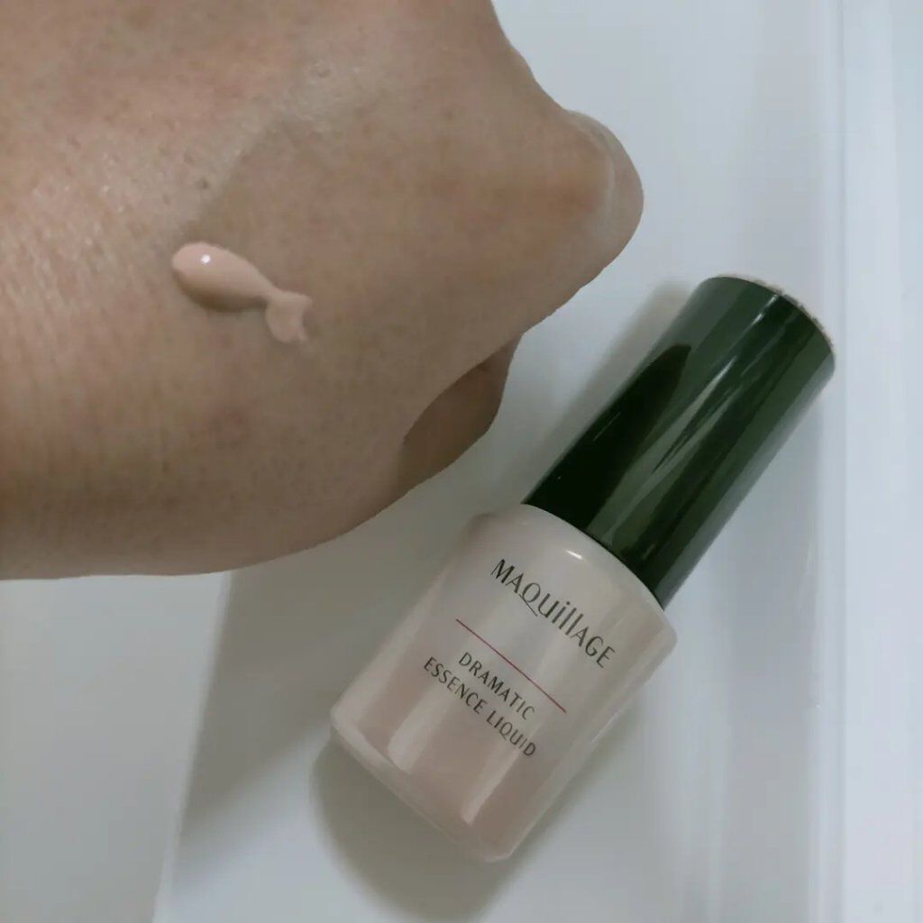 ドラマティックエッセンスリキッド/マキアージュ/リキッドファンデーションを使ったクチコミ（3枚目）