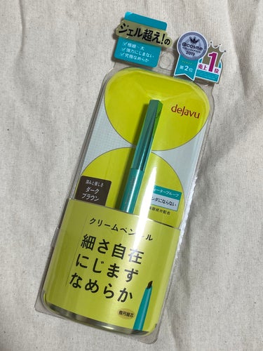 デジャヴュ 「密着アイライナー」クリームペンシル
ダークブラウン

こちらはプレゼントキャンペーンに当選して頂きました。

楕円芯で細くも太くも書けますが、細い方でも太く感じ太い方を使うことはほぼ無かったです。ただそのおかげで折れにくかったのでその点は嬉しかったです。

密着してくれるのでよれにくくはありますが、擦ると薄くはなってしまいました。しかし汚く崩れることは無かったので、よかったです。

ひっかかりなく滑らかに引けるので、書いているときに目が痛い……となることもなく◎
太いアイラインはあまり引かないので、あまり出番はありません💦

 #提供 の画像 その0