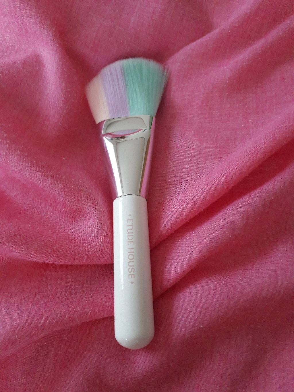 ETUDE WP アクセサリー チークブラシのクチコミ「エチュードハウスのチークブラシかわいいです。🎵..」（1枚目）