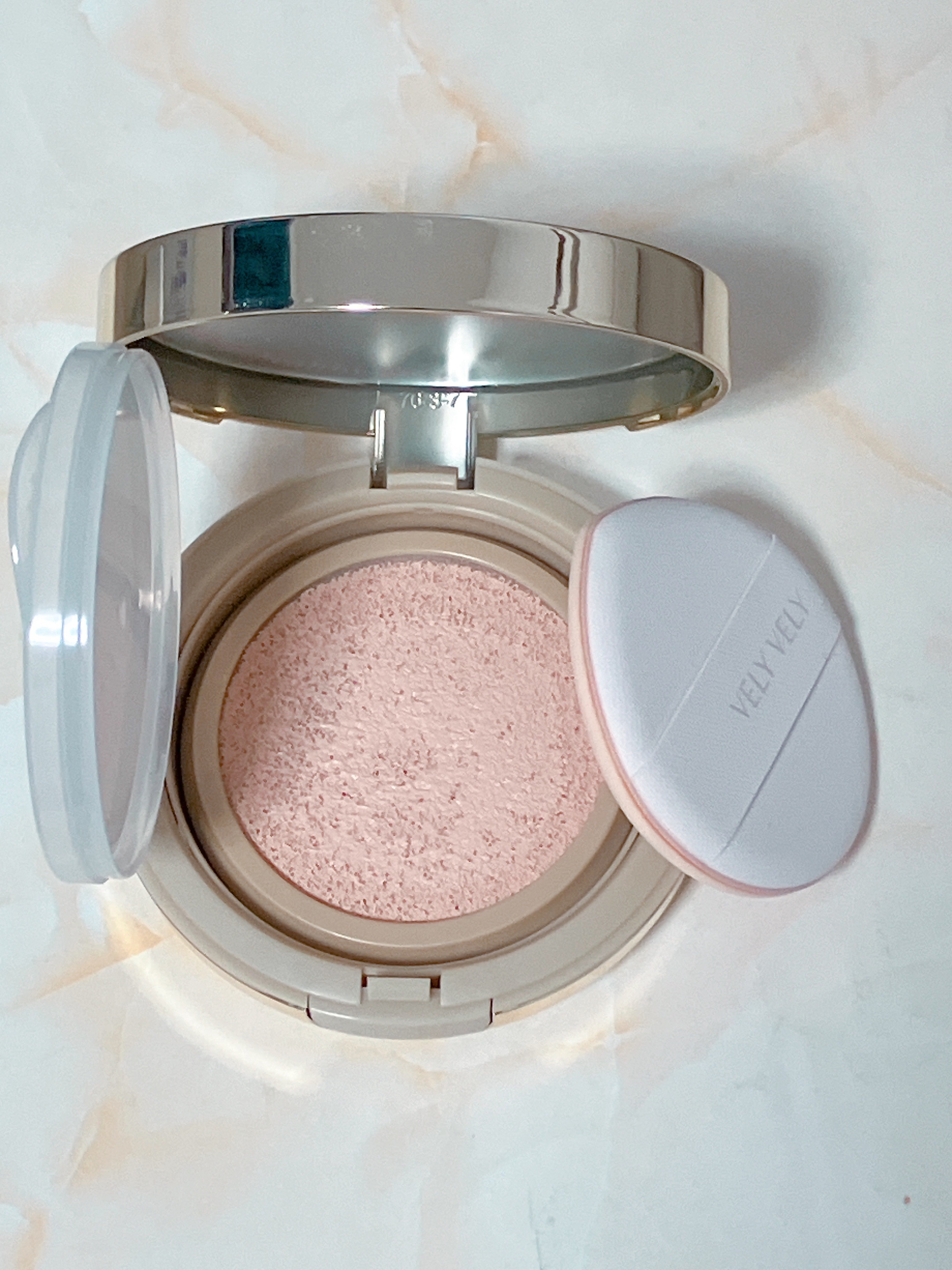 はちみつツヤ肌クッションファンデ/VELY VELY/クッションファンデーションを使ったクチコミ（3枚目）