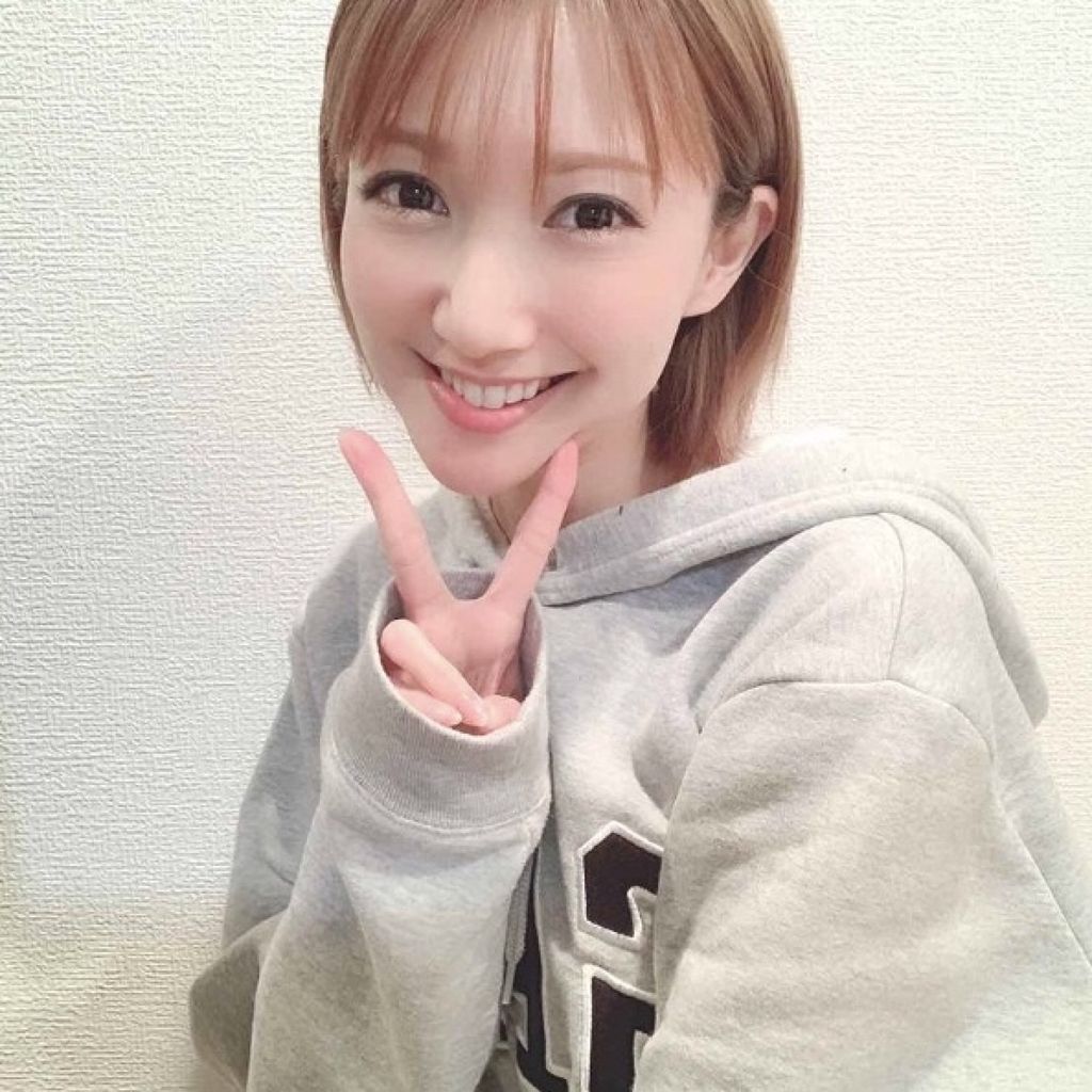 ふとした瞬間に撮られても大丈夫♡他撮りで盛れる写真映えメイクのポイント&おすすめコスメのサムネイル