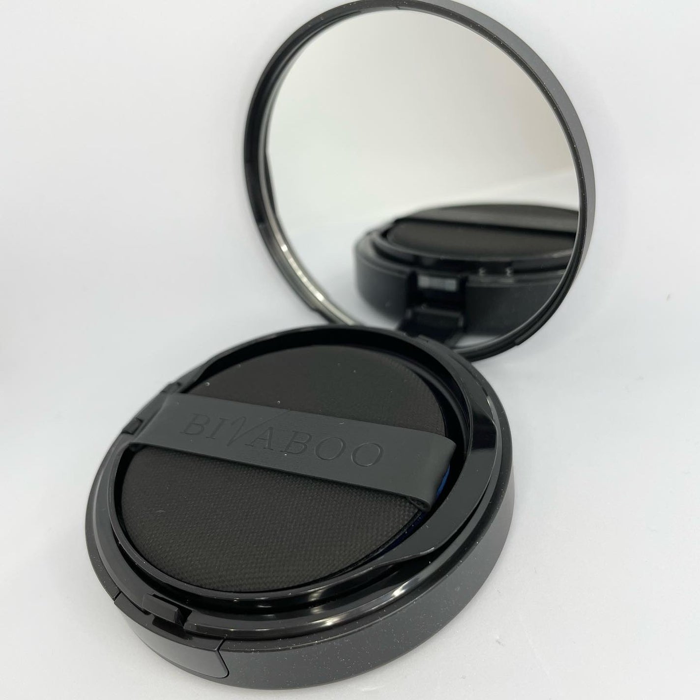 ベルベットジュエルクッション/BIVABOO/クッションファンデーションを使ったクチコミ(1枚目)