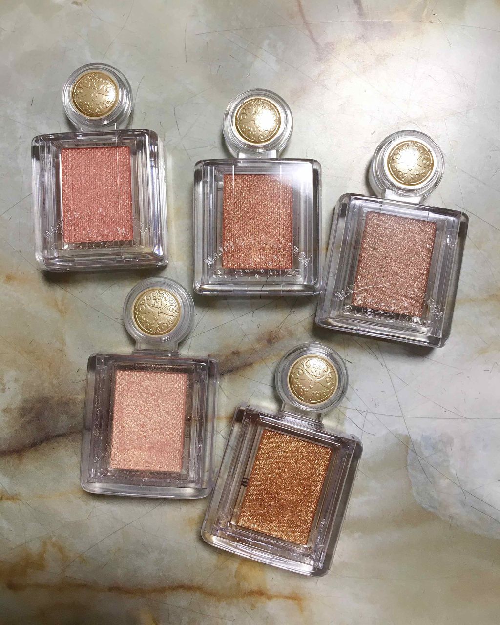 シャドーカスタマイズ/MAJOLICA MAJORCA/単色アイシャドウを使ったクチコミ（1枚目）