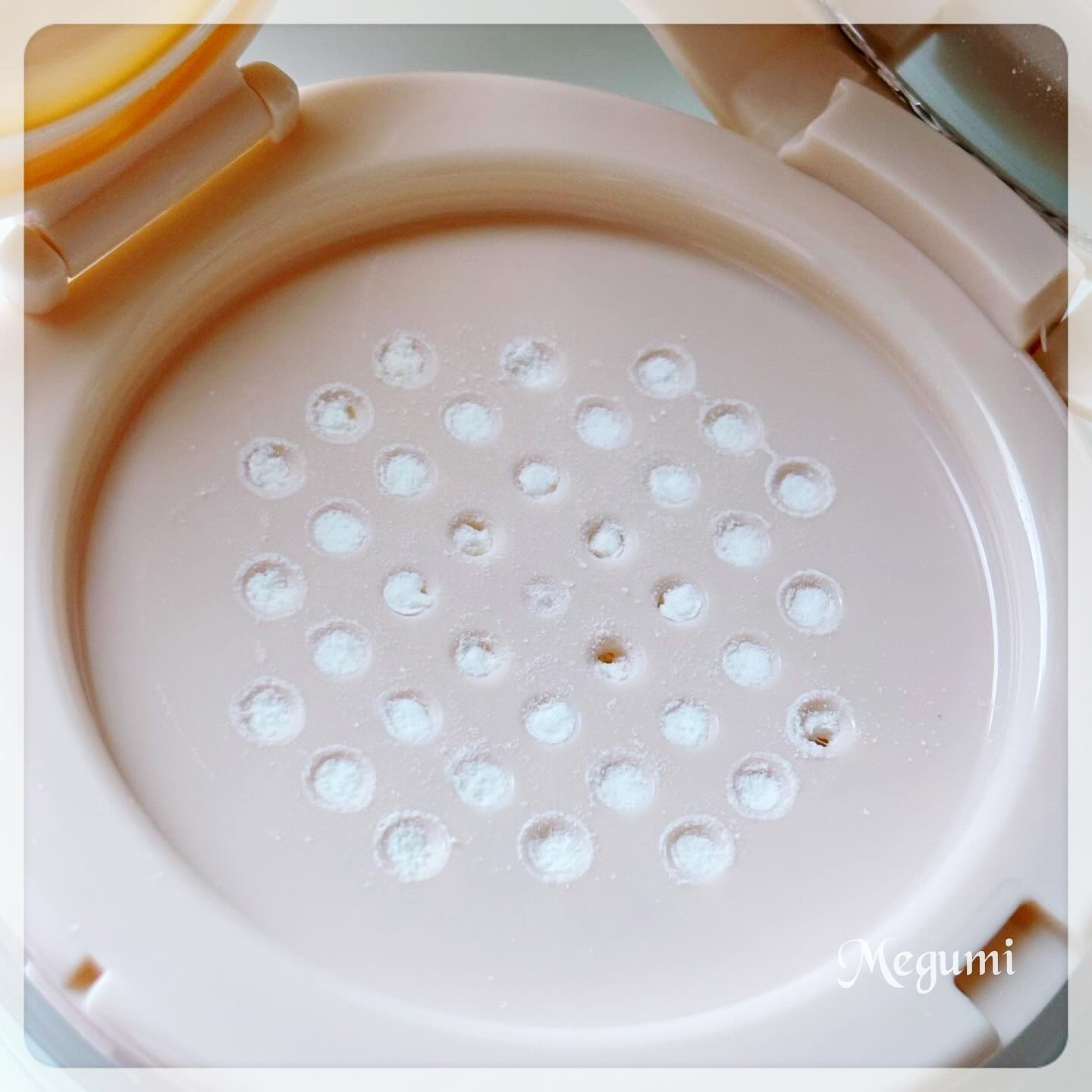 バイオムバリアエッセンスインパウダー/UIQ/ルースパウダーを使ったクチコミ（3枚目）