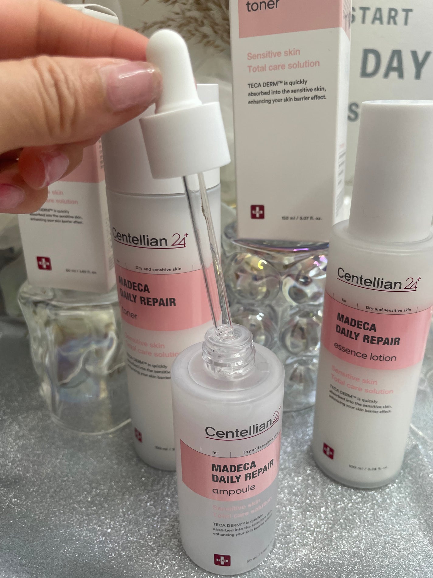 マデカデイリーリペアアンプル/センテリアン24/美容液を使ったクチコミ(2枚目)