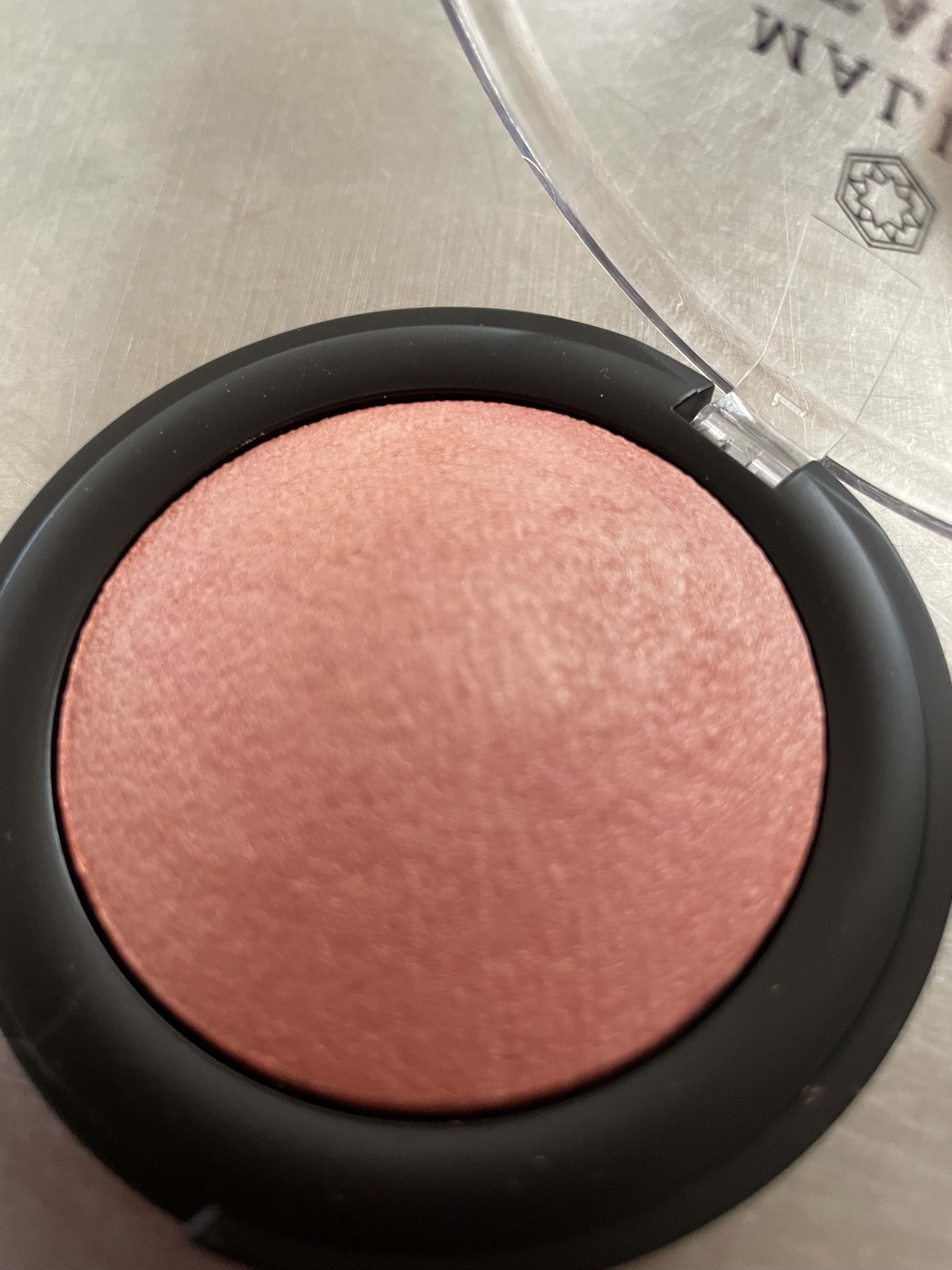 グロスチーク 03 コーラルベージュ/マリブビューティー/パウダーチークを使ったクチコミ（2枚目）