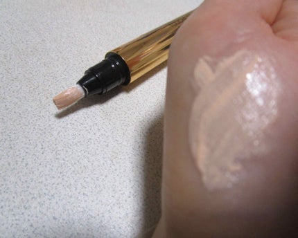 ラディアント タッチ/YVES SAINT LAURENT BEAUTE/リキッドコンシーラーを使ったクチコミ(4枚目)