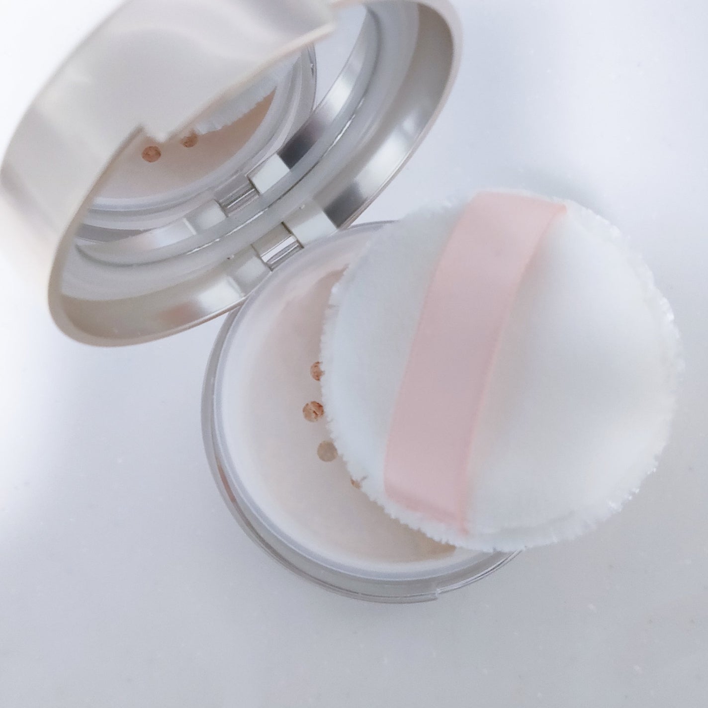 SC モイストパウダー/マーシュ・フィールド/ルースパウダーを使ったクチコミ(1枚目)