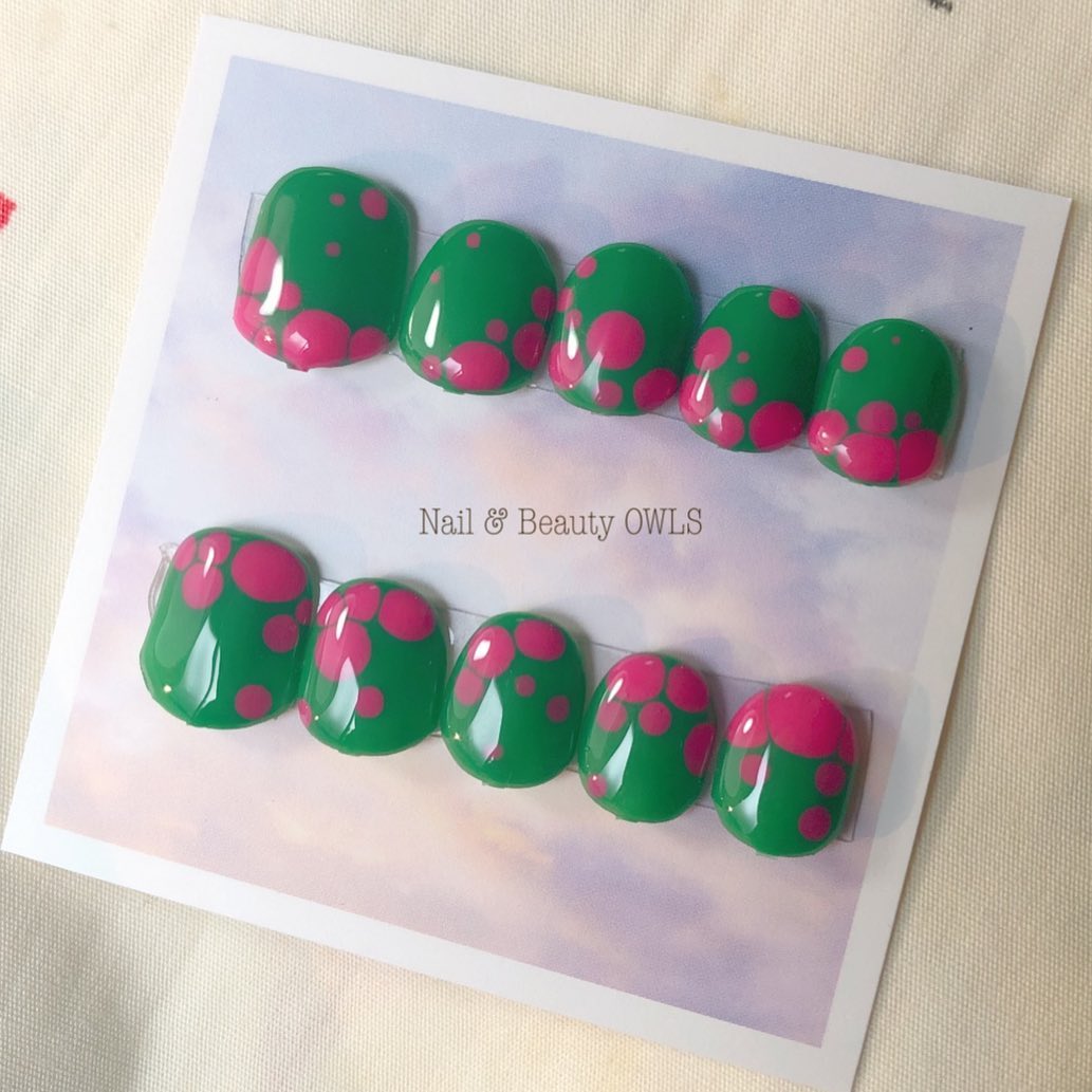 #ドットネイル,#カラフルネイル,#ワンカラーネイル,#フレンチネイル,#個性的ネイル,#個性派ネイル,#シンプルネイルのネイルデザイン