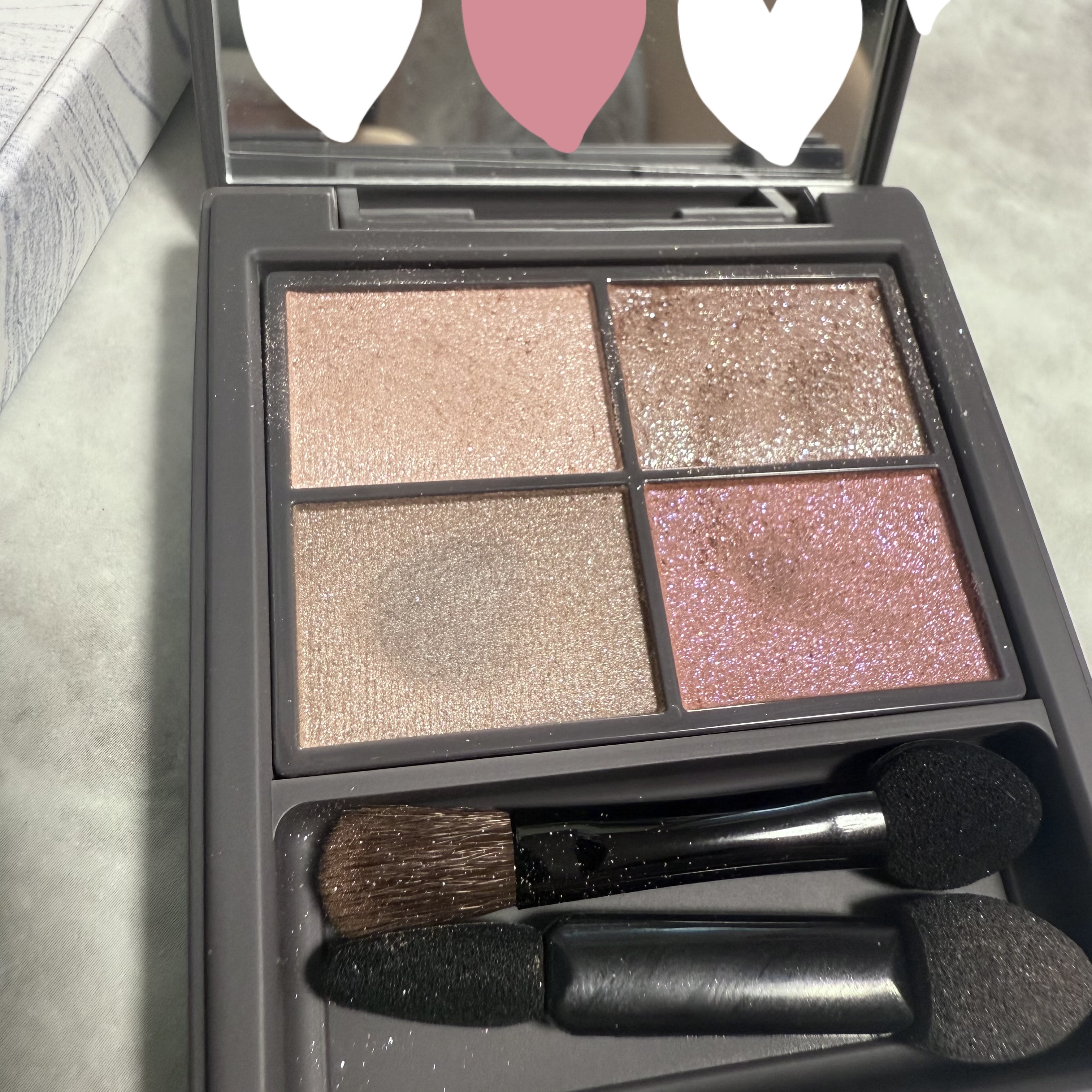 アンノウンアイズ 04 VELVET PEONY（ベルベットピオニー）/STEIASUR（ステイアシュール）/アイシャドウパレットを使ったクチコミ（2枚目）