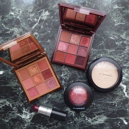 NUDE obsessions  Nude Medium/Huda Beauty/アイシャドウパレットを使ったクチコミ(3枚目)