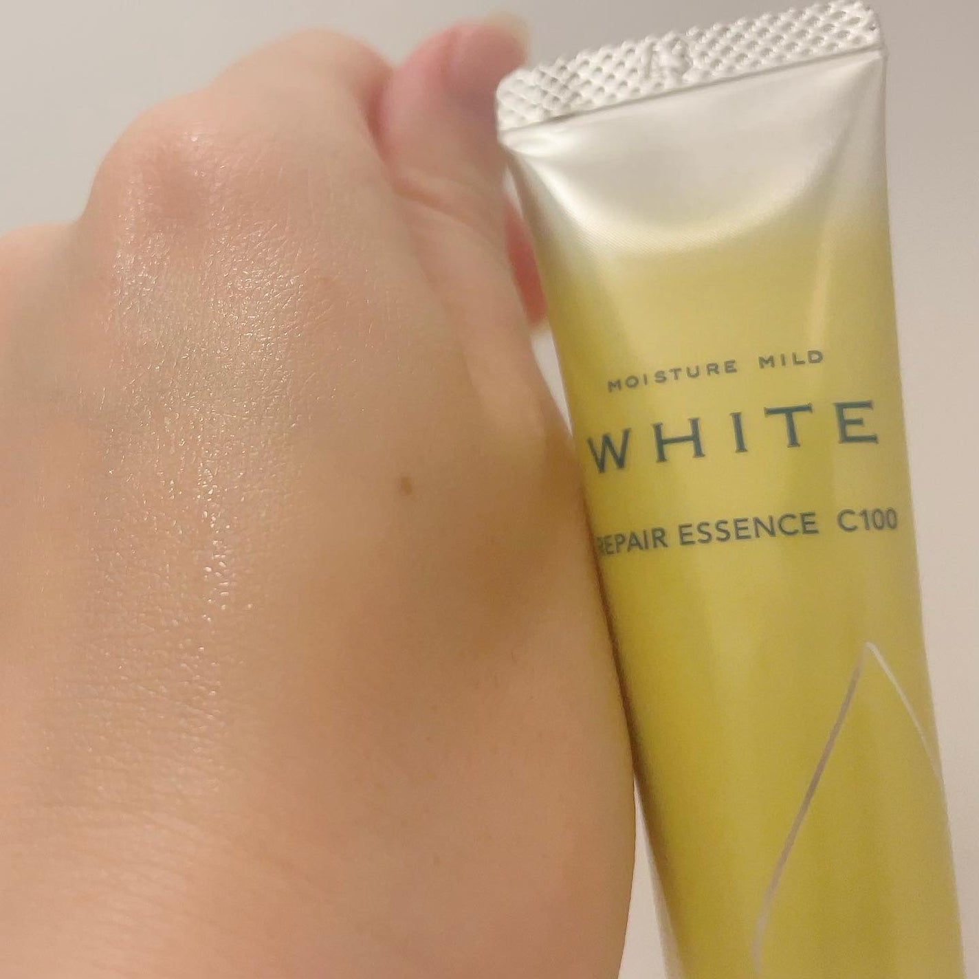 モイスチュアマイルドホワイトリペアエッセンス C100/モイスチュアマイルド ホワイト/美容液を使ったクチコミ(4枚目)